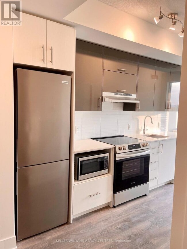 Photo du bâtiment - 188 Fairview Mall Dr