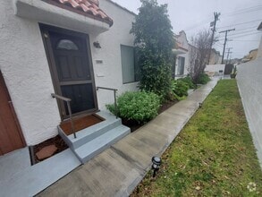 Building Photo - 2623 S Alma St