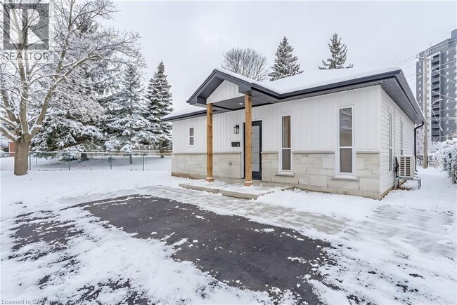 Building Photo - 67 Kimberly Crescent