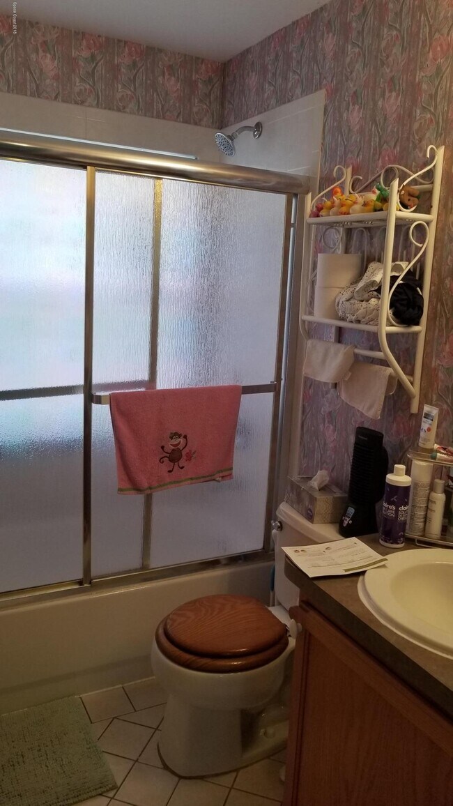 Foto del edificio - 1281 Rock Springs Dr