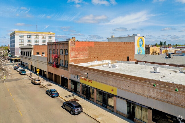 Building Photo - 28 S American St