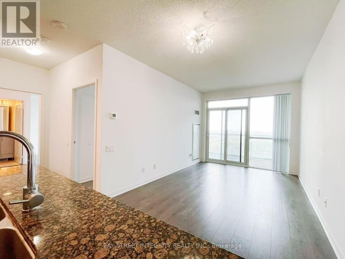 Photo principale - 5162-5162 Yonge St