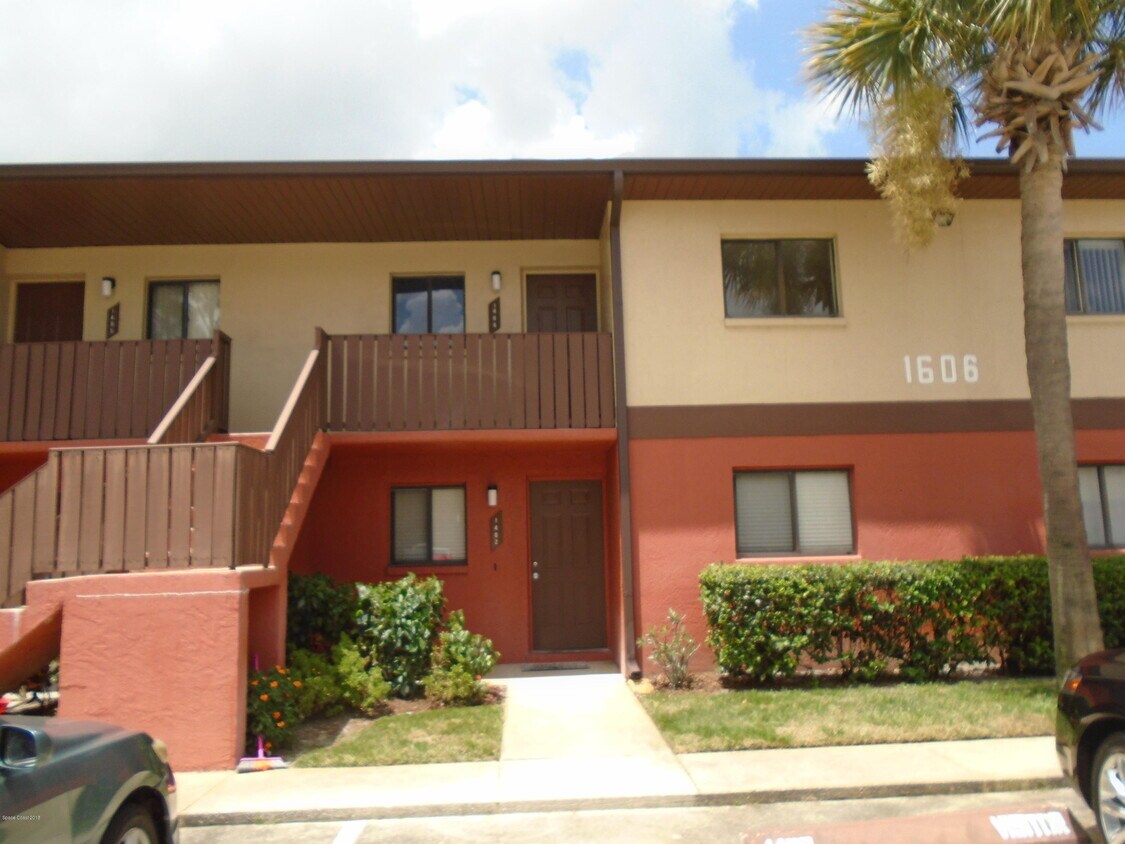 Foto principal - 1606 University Ln