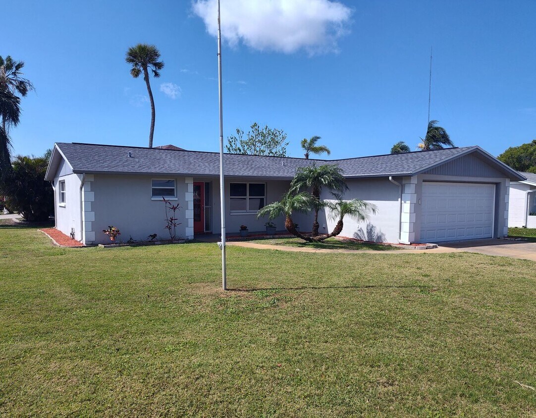 Foto principal - Renovated 2/2/1