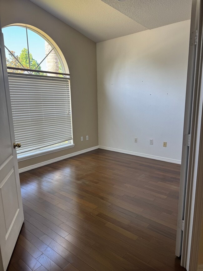 Building Photo - 273 Clydesdale Cir
