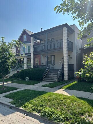 Building Photo - 829 Beloit Ave