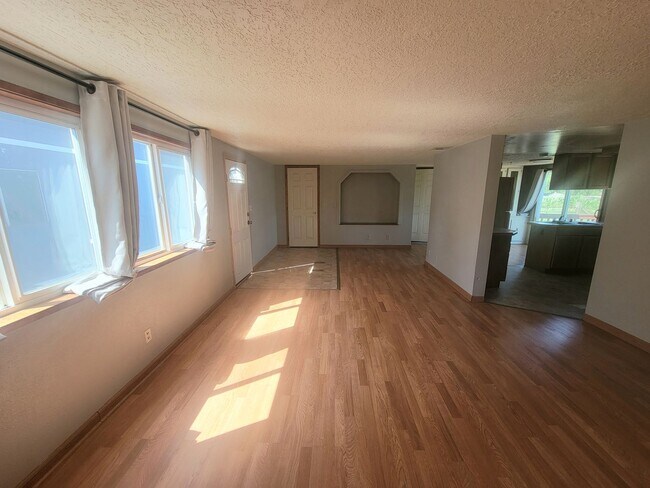 Foto del edificio - Horse Property with land in Finley/Kennewick