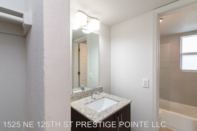 Foto del edificio - 1525 NE 125th St