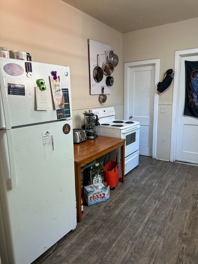 Foto del edificio - 332 Genelda Ave