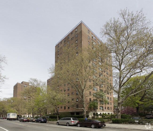 Ravenswood Houses Apartments Astoria, NY