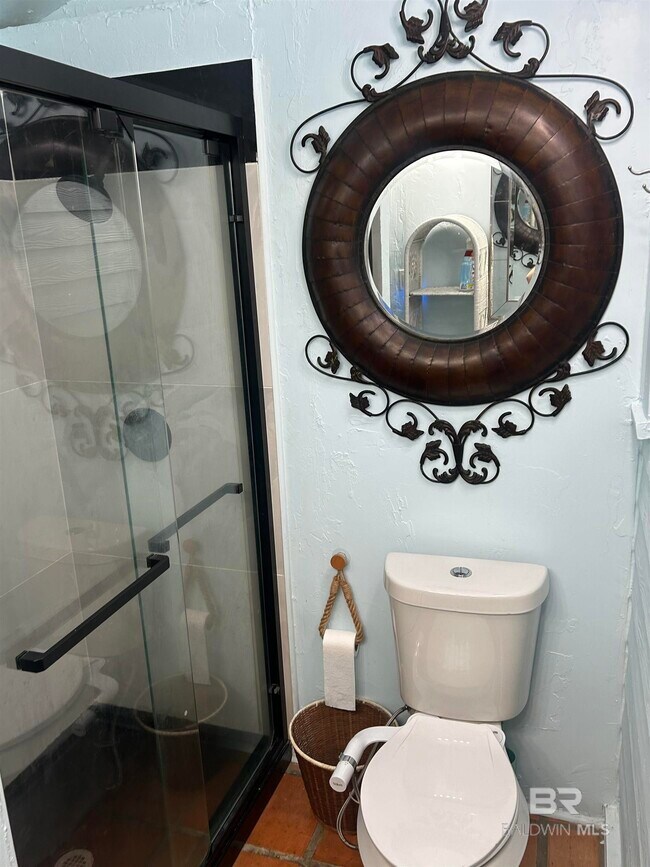 Foto del edificio - 22985 High Ridge Rd