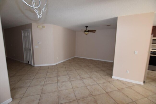 Foto del edificio - 13098 Lexington Summit St