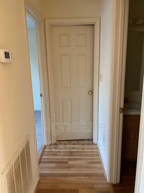 Building Photo - 442 Tinkerview Dr