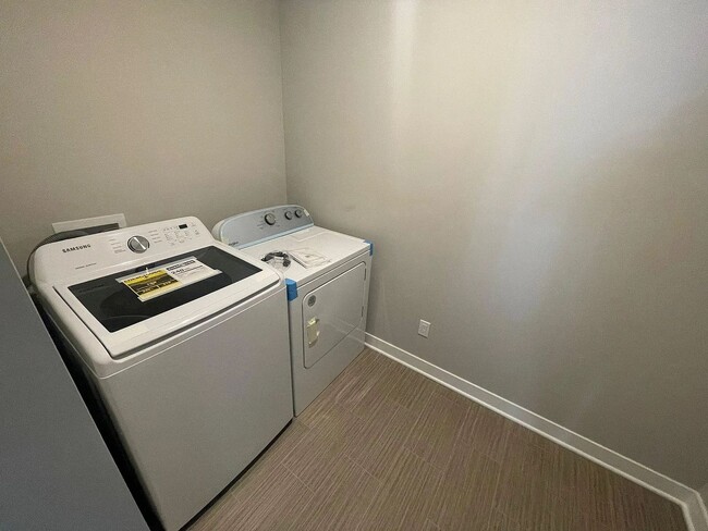 Building Photo - 17195 Seaboard Pl