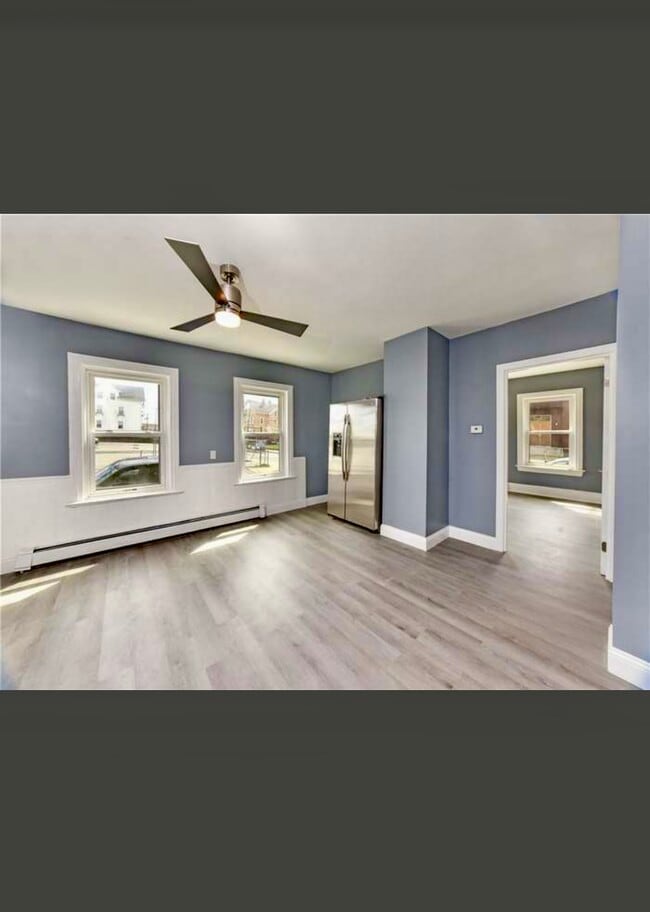 Building Photo - 415 Weeden St