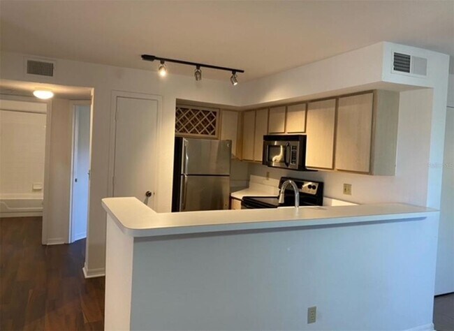 Foto del edificio - 7300 Westpointe Blvd