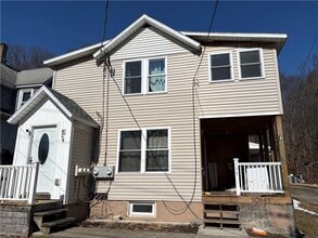 Building Photo - 10647 Pinewood Ave