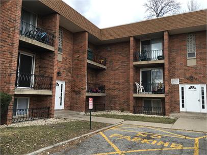 Primary Photo - 800 E 38th Pl