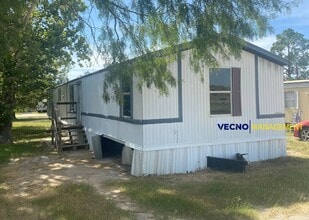 Building Photo - 16055 TX-16