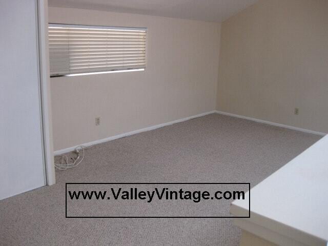 Building Photo - 11508 Moorpark St