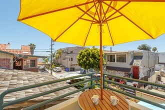 Building Photo - 812 Liverpool Ct