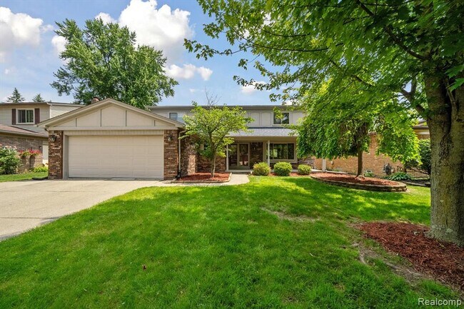 Foto del edificio - 7302 Parkway Ct