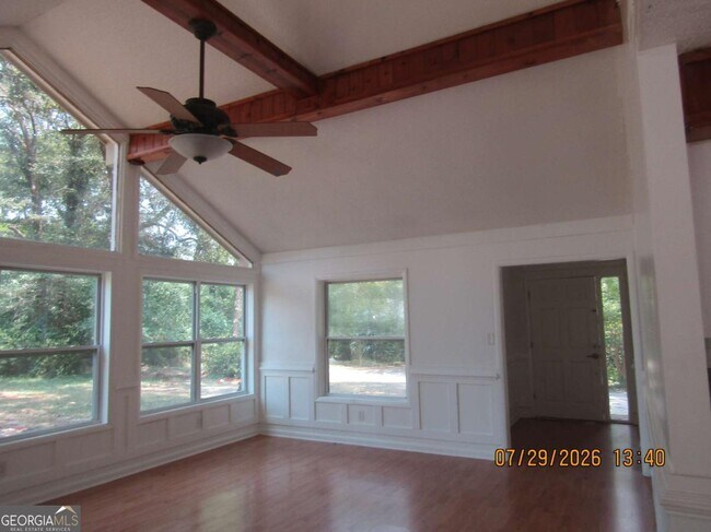 Foto del edificio - 513 Juniper Way
