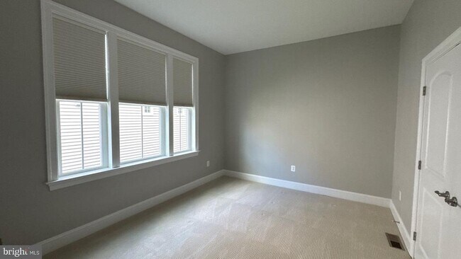 Building Photo - 2988 Levee Dr