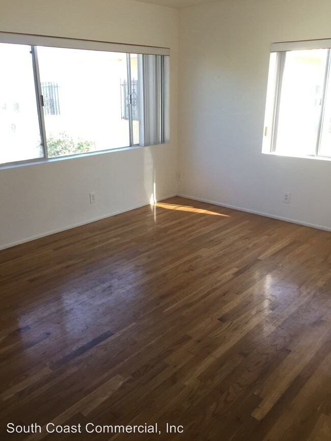 Foto del edificio - 5013-5019 Narragansett Ave