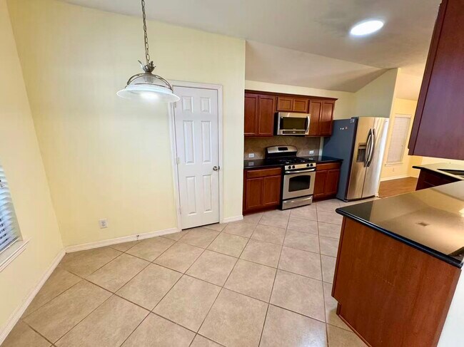 Building Photo - 6418 Black Bamboo Ln