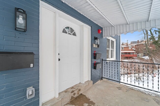 Building Photo - 2616 Shawhan Ave