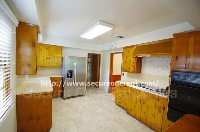 Building Photo - 4974 Reforma Rd