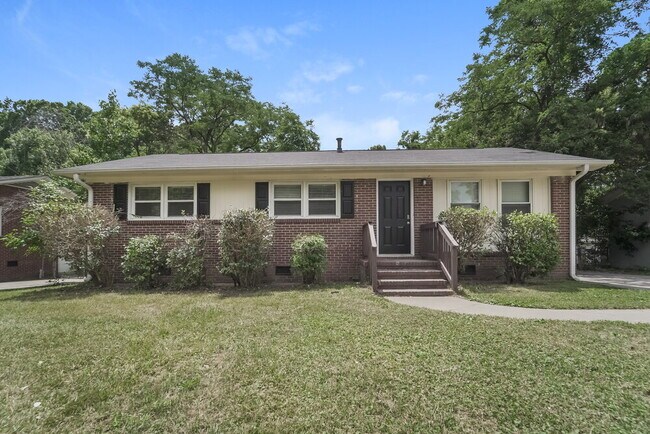 Foto del edificio - 4700 Hidden Valley Rd