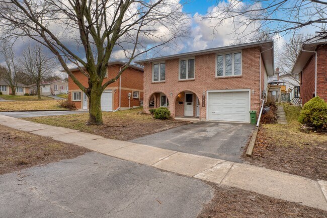 Building Photo - 151 Dauphin Ave