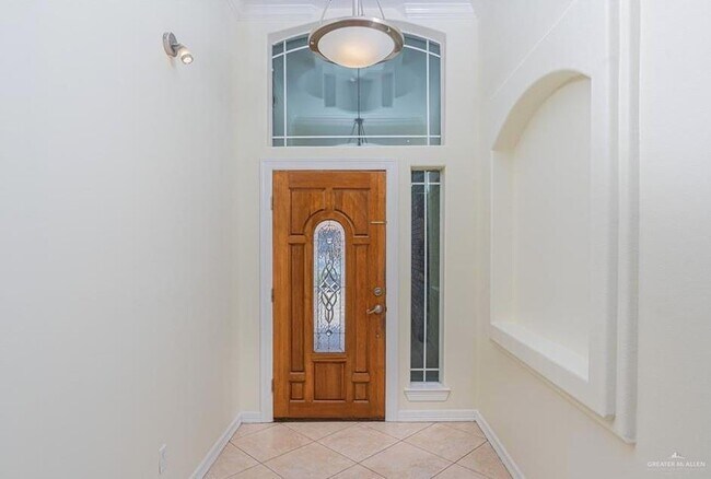 Foto del edificio - 2401 S Gardenia St