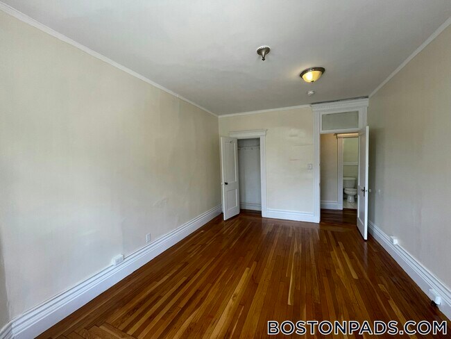 Foto del edificio - 1111 Beacon St