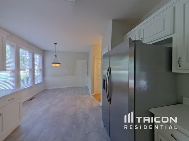 Building Photo - 1114 Fairview Club Cir