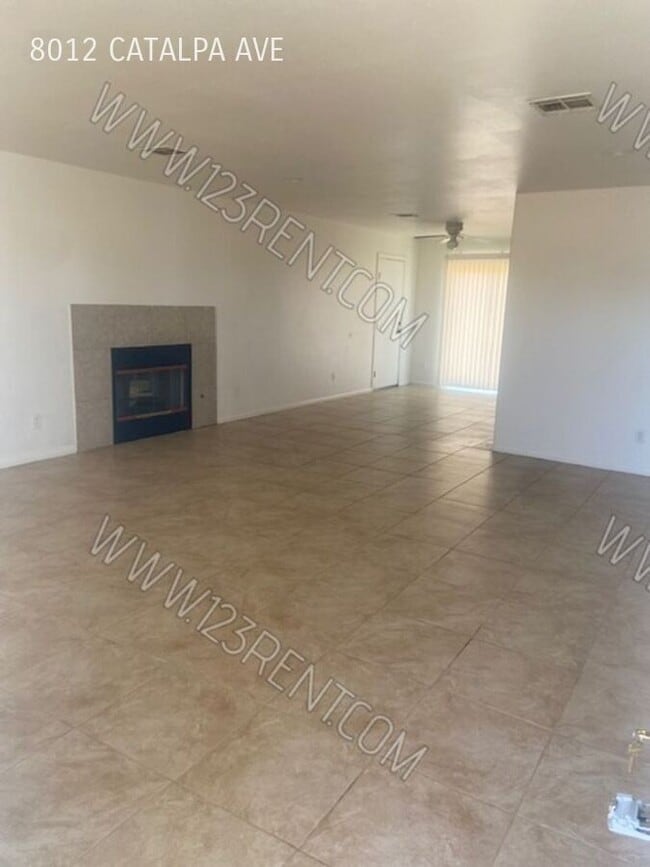 Building Photo - 8012 Catalpa Ave