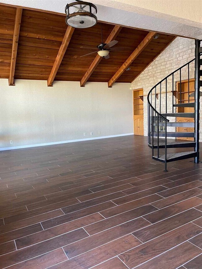 Foto del edificio - 905 Lago Vista Dr