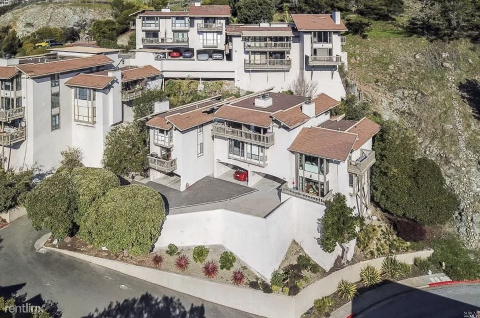 62 Marinero Cir, Tiburon, CA 94920 Condo for Rent in Tiburon, CA