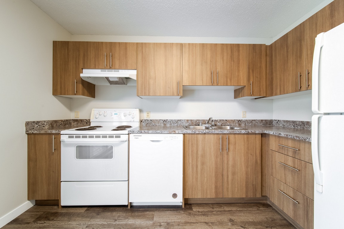 Building Photo - 32 Holmes St