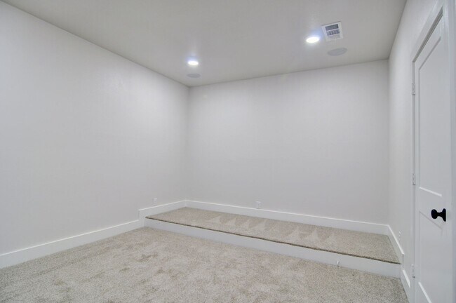 Foto del edificio - 3214 McCart Ave