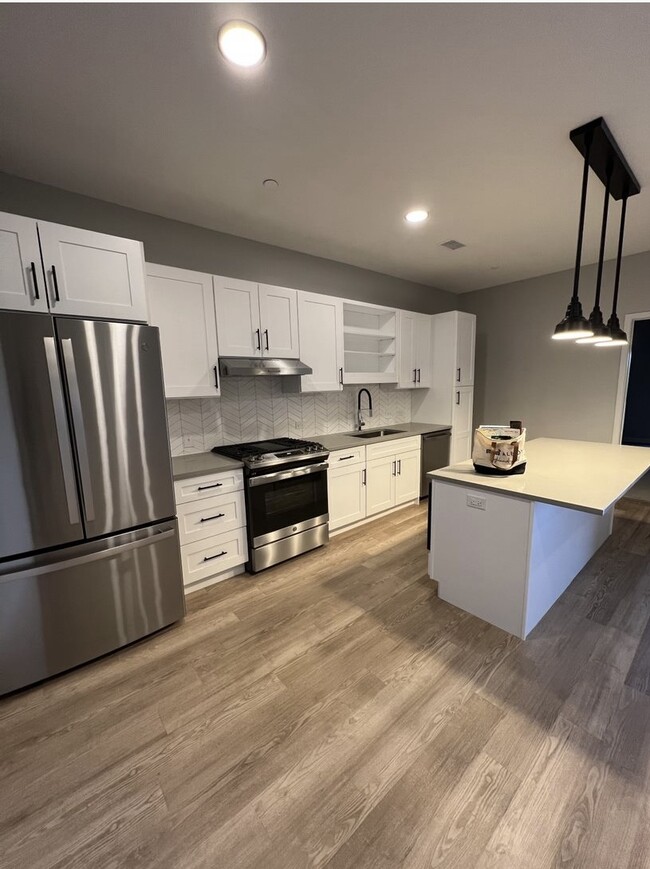 Kitchen - 1850 Green Bay Rd