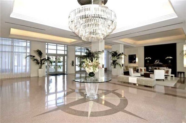 Building Photo - 3737 Collins Ave