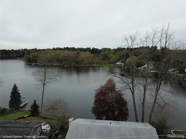 Foto del edificio - 931 Brighton Lake Rd