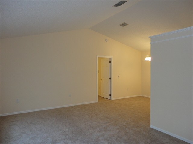 Building Photo - 2561 Greywall Avenue