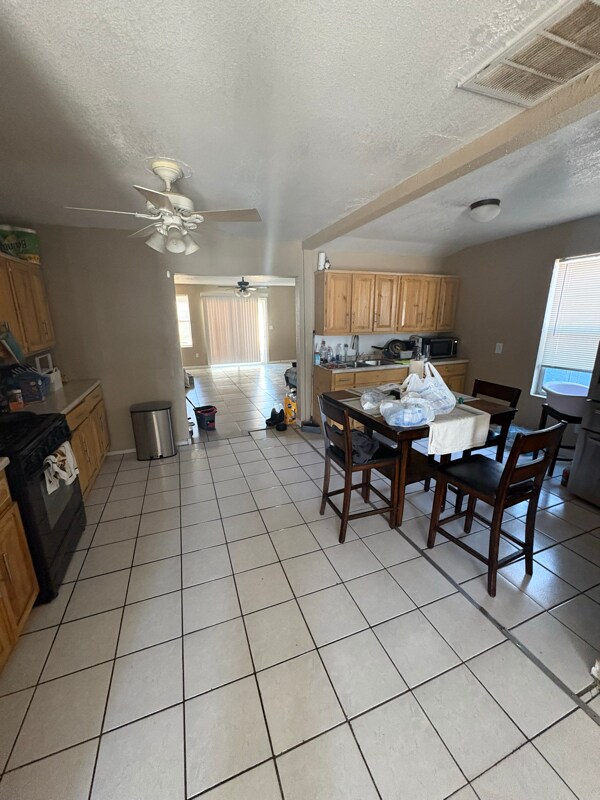 Foto del edificio - 3809 Fred Wilson Ave