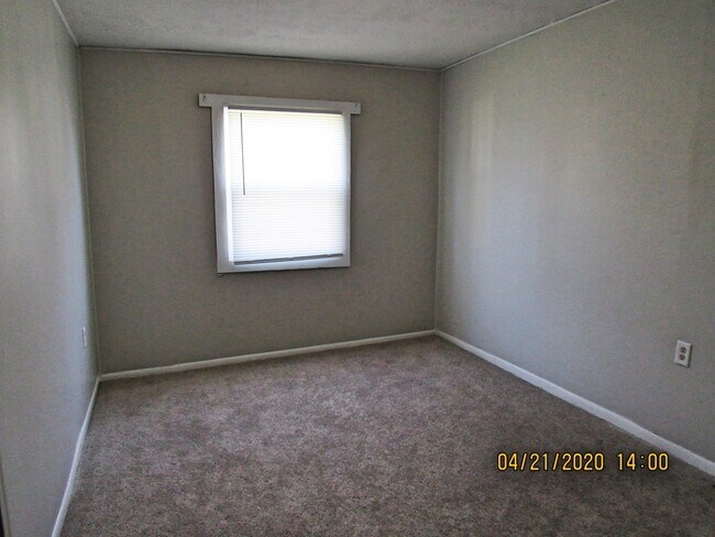 Building Photo - 5936 Beechwood Ave