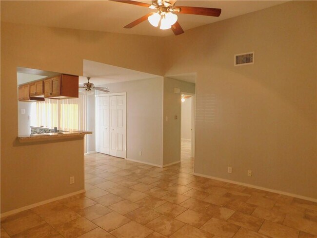 Building Photo - 11310 Walnut Ridge Dr