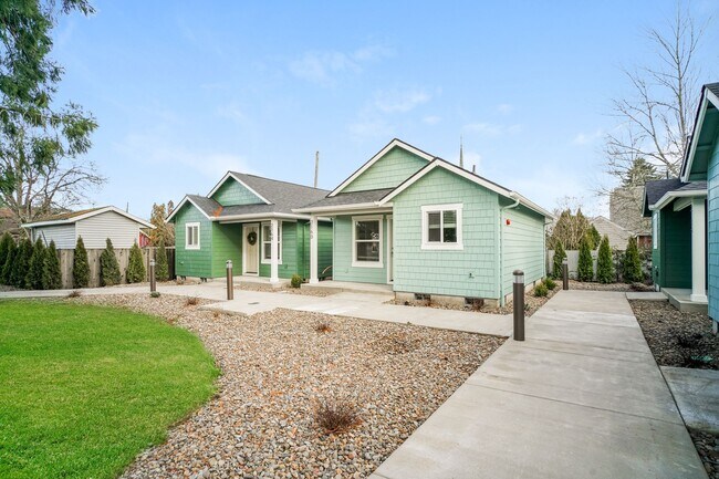 Foto del edificio - Stunning New Construction 1 Bedroom Cottages